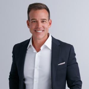 Headshot of Derrick Watkins