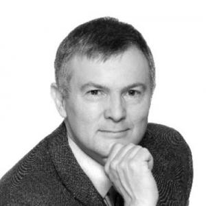 Headshot of Andrew Whittaker